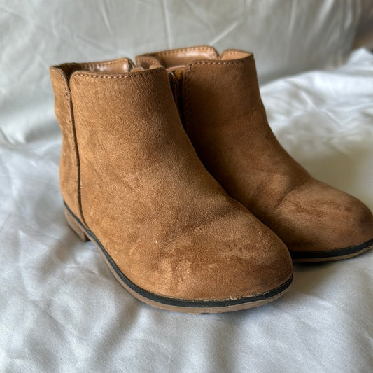 Size 7 Cat and Jack Boots