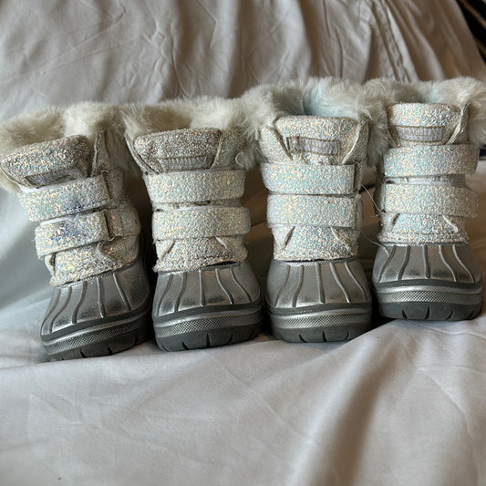 Size 8 Snow Boots